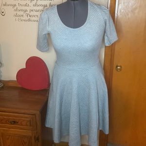 LULAROE | Nicole Light Gray Scoop Neck Circle Skirt Short Sleeve Girly Dress | M